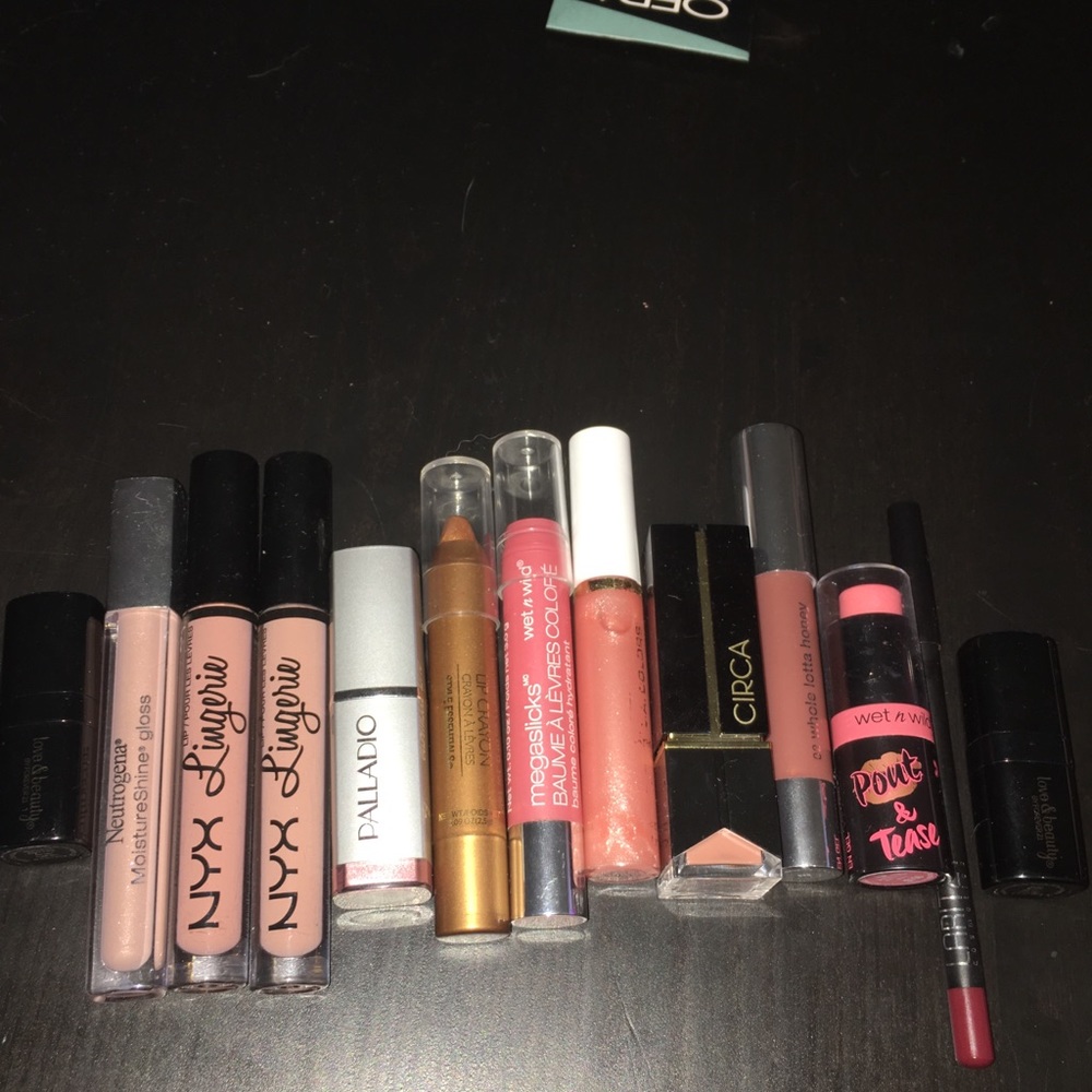 Drugstore lipstick bundle